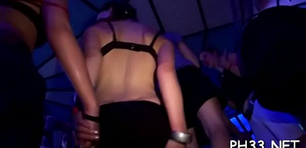  Group sex wild patty at night club knobs and pusses every where